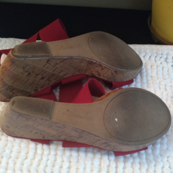 American Eagle wedge Red sandals - Picture 8 of 10